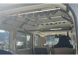 【ロッドホルダー装着してご納車】釣り人人気の社外ロッドホルダーを装着してご納車します。そのほかおススメオプションご提案できます