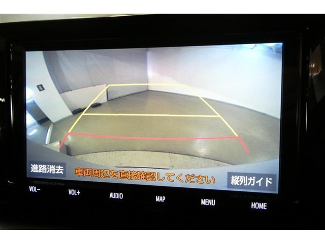 バックギアに入れると、このように後方が映し出されます！最終確認はご自身の目と耳で必ず行ってください！安全第一で！