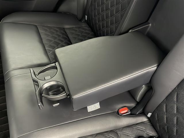 【その他】このクルマ限定で使える装備品が付いています！使い方などはぜひ実際に店舗にお越しいただき、専門スタッフにお尋ねください！