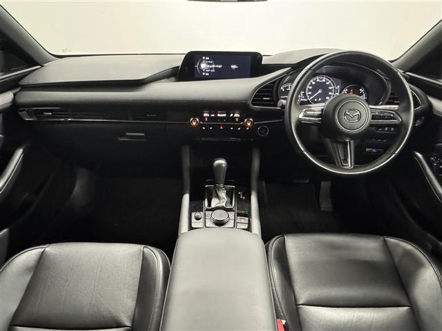 【2021年式マツダ・MAZDA3ファストバック　XD　Lパッケージ】お気軽に【無料在庫確認・見積依頼】・【無料電話】からご質問ください。ガリバーアウトレット津高茶屋店、約250台ご用意しております。