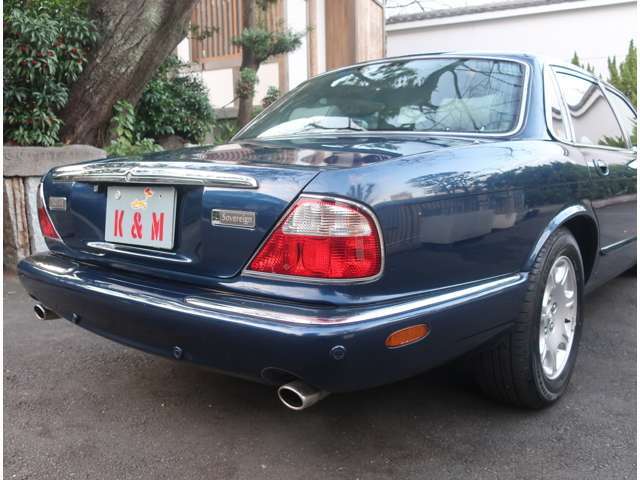 ノレブ 1/18 ジャガー XJ-S 5.3 H.E. クーペ 1982