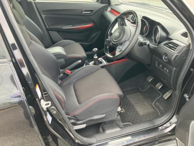 「この車の写真をもっと見たい」「状態が気になる」「この装備はついている？」どんな小さな疑問でもお気軽にお問い合わせください！