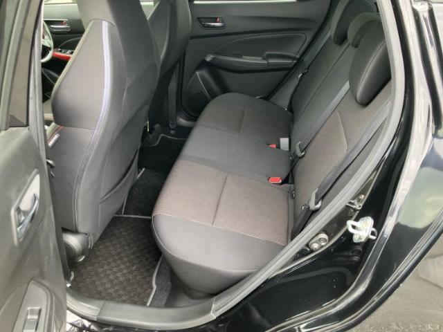 WECARSでは各商談席に大型モニターをご用意しております！見やすい大画面でゆったりと全国の在庫をご覧いただけます！是非ご来店お待ちしております！