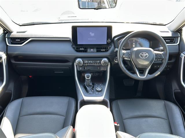 インパネ周りの画像です。店舗にて現車の確認もいただけますので、お電話で在庫のご確認の上是非ご来店くださいませ！！！ワクワクするクルマ選びをご提案します！