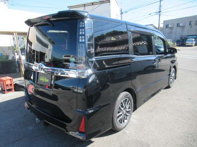 ガレージロッソなら全車両保証付き！！納車まで代車の無料貸し出しサービスもあります！