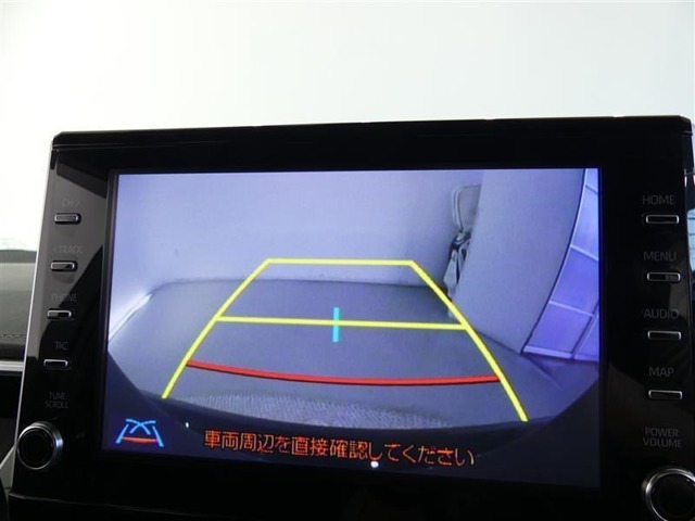 車庫入れの強い味方。後退時の死角をチェックするために便利です。