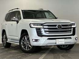 外装色はプレシャスホワイトパール。