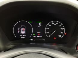 【スピードメーター】メーターがシンプルで見やすく運転しやすいですね！