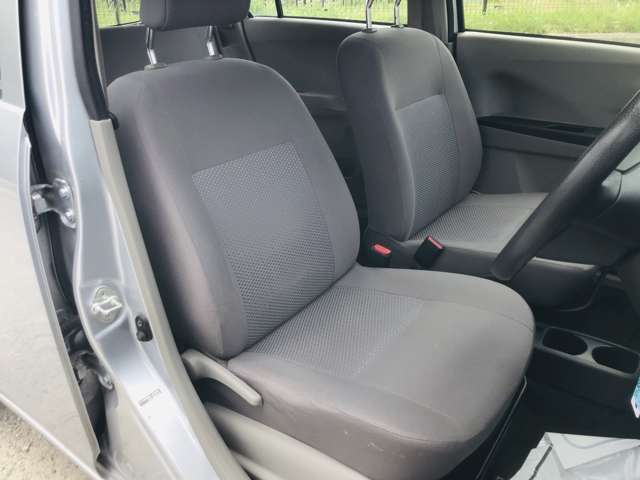 運転席の写真でございます。