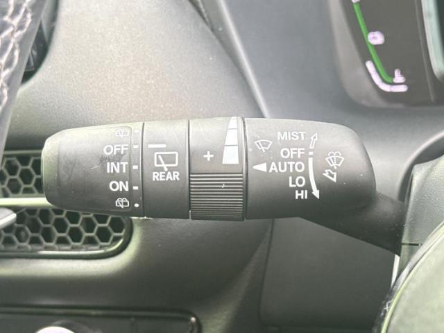 国産車から輸入車まで多様なお客様のニーズのお応えできるように、全国規模で豊富な在庫展開！車のことならWECARSへ！