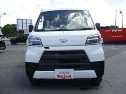 当社では、24ヶ月法定点検と同様のメンテナンスを行い、更に54項目における内外装備品など点検チェックのメンテナンスを行い安心のカーライフを多くのユーザー様に提供しております。