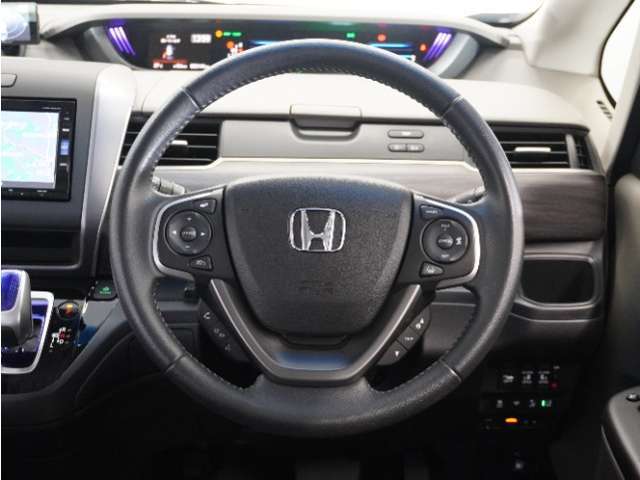 【Honda SENSING】先進の安全運転支援機能で、さまざまなシーンで運転をサポート！システムが運転中のヒヤリハット回避を支援します。
