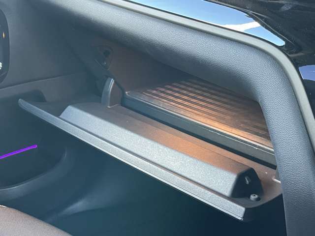 ご希望の車が売れてしまった場合や、装備や色など条件が合わない場合は、LIBERALAのバックオーダーシステムを是非ご利用ください。