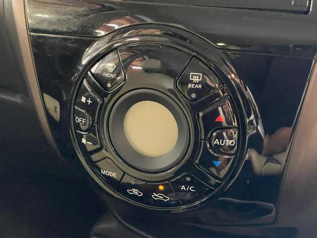 お車の機能や安全装備に関して気になる方は、ぜひ一度ご来店ください！その場でスタッフがご説明可能です！