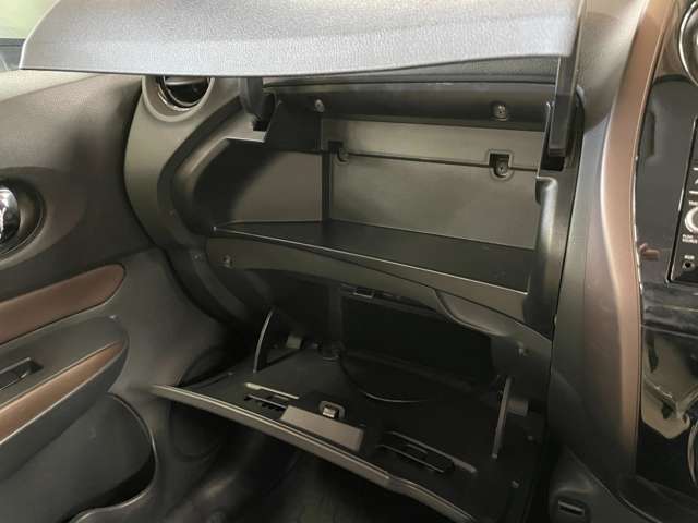 全車クリーニング済み！目立つ傷、汚れ、へたりなどなくコンディション良好です！！