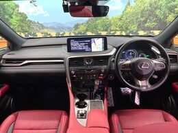 グループ総在庫数約30，000台！！全国の系列店からメーカー・車種問わずご紹介出来るので、あなたにピッタリのお車が見つかるはずです♪まずはお問い合わせ下さい☆