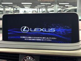 【12.3インチワイドナビ】高級感とインパクトのある大型ワイドナビを装備。各種オーディオ操作はもちろん、横長ワイド画面でのマップ2分割表示など、利便性も高いナビです♪