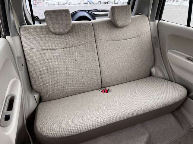 【安全】　自社整備工場完備！！　板金・車検工場も完備しておりますので、アフターもしっかりお任せ下さい！