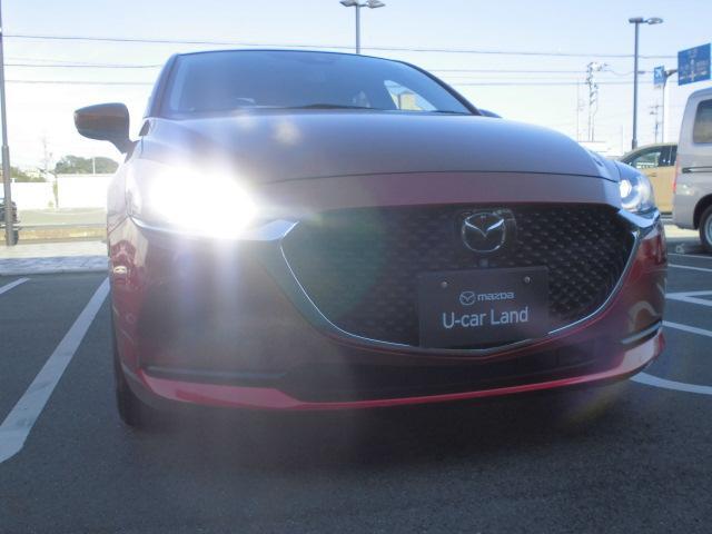 【アダプティブ・LED・ヘッドライト（ALH）】装備です。夜間走行時に先行車や対向車の状況を自動で判断し、ヘッドランプの照射範囲や明るさを自動的に変化させ、安全運転に必要な視認性を確保します。