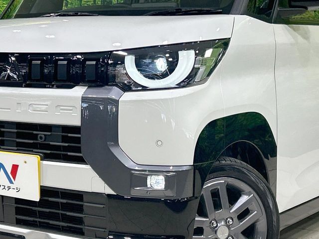 【LEDヘッドライト】悪天候や夜間走行時も良好な視界を確保し安心して運転できる高輝度LEDヘッドライトを装備！点灯速度が早く、消費電力も抑えられています。