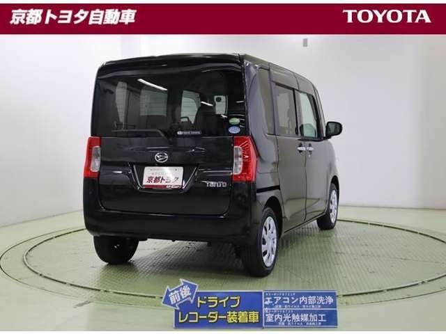 衝突回避支援ブレーキ、車線逸脱警報、誤発進抑制制御、先行車発進お知らせ、オートハイビームという5つの機能を備えた【スマアシIII】搭載で安全運転をサポートしています。