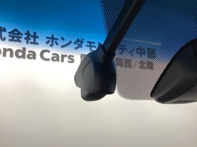 万が一の事故のときもドライブレコーダーがあると安心です。ご利用になる場合は個人情報保護の観点より新品の対応SDカードをお求め下さい。