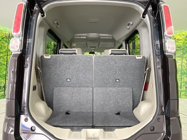 普段のお買い物や通勤、送迎等に十分な荷室スペースを確保しております。セカンドシートを倒すと、大きな荷物の積載も可能です♪
