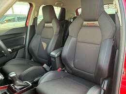 シート座面に目立つキズや汚れはありません！