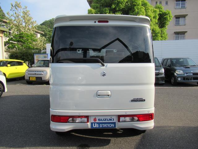 当社はスズキ正規ディーラーとしてスズキ車をメインに県内3店舗で常時100台以上展示、販売しています。