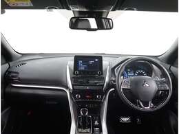 操作性の良いインパネ周りです