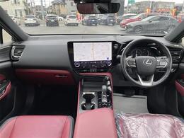 【インパネ全体】全方位で視界が広く、高い目線で運転もしやすいです！