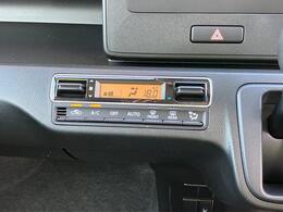 室内を常に快適に保ってくれるフルオートエアコンを採用！