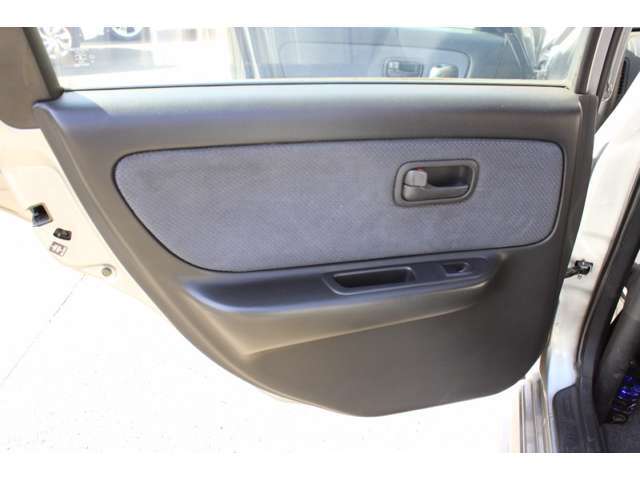 【中古】 ニュースカイライン/新潮社 日産 スカイラインGT-Rセダン 1998年式モデル 2.6 オーテック