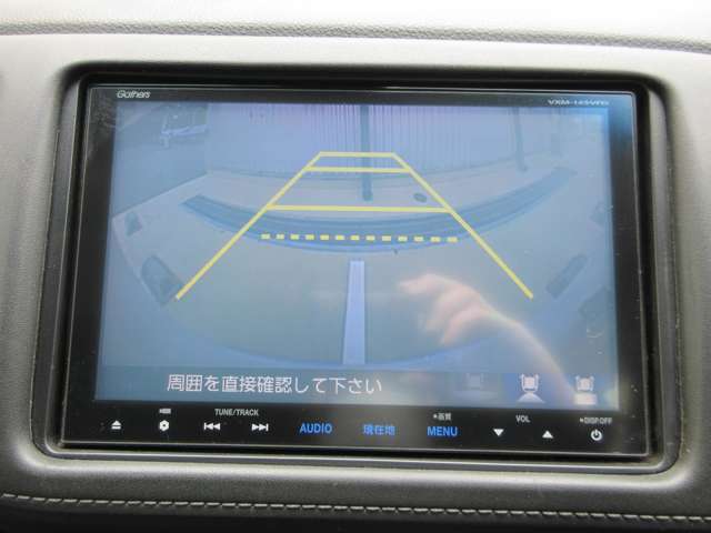 駐車が苦手な方でもバックカメラが装備されていますのでご安心下さい。