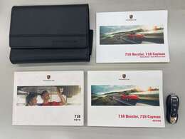 1オーナー＆ディーラー整備記録簿20枚完備！しっかりとこまめにメンテナンスをしてきた事が分かる車両となっております！ポルシェは特に、こまめなメンテナンスが良い状態を維持するカギとなっております！