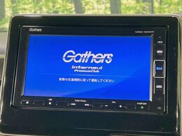 【純正7型ナビ】人気の純正ナビを装備しております。ナビの使いやすさはもちろん、オーディオ機能も充実！キャンプや旅行はもちろん、通勤や買い物など普段のドライブも楽しくなるはず♪