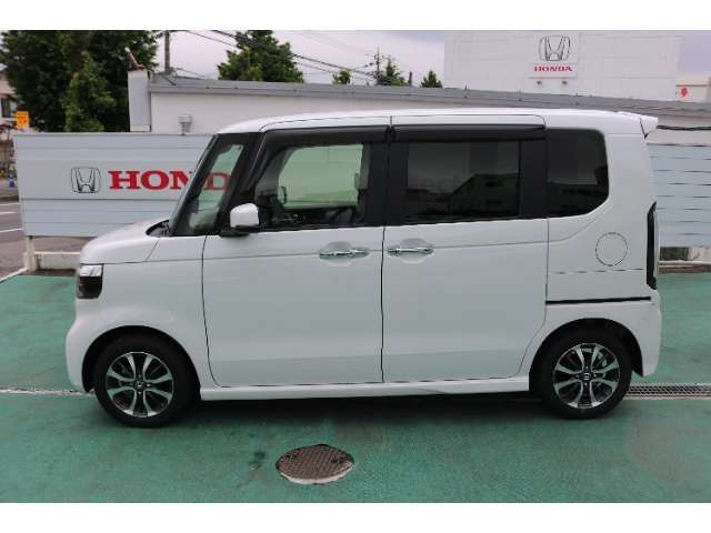 1年間、距離無制限のホッと保証をお付けしております。ご希望に応じて5年（有料）に延長できます。詳細につきましてはスタッフまでお問合せください。