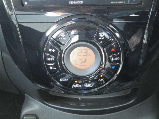 車内環境を調整しますオートエアコン