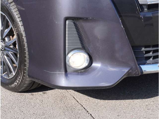 足元明るいフォグランプ搭載！大雨時や濃霧時など視界の悪い時は心強い見方です！