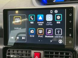 【ディスプレイオーディオ】お手持ちのスマートフォンとの連携で、ナビや音楽再生など各種アプリを使用可能。スマホに近い感覚でお使いいただけます♪