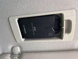 【ETC】高速道路の料金所をストレスなく通過！話題のスポットやサービスエリアに多い「スマートIC」利用時は必須のアイテムです。当店でセットアップを実施、ご納車当日からすぐにご利用いただけます！
