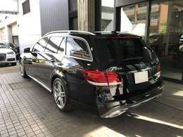 シンプルでスタイリッシュなデザインが魅力です。メッキモールも曇りがほとんどありませんので、お車を大切にお乗りになりたい方には特ににお勧めです。