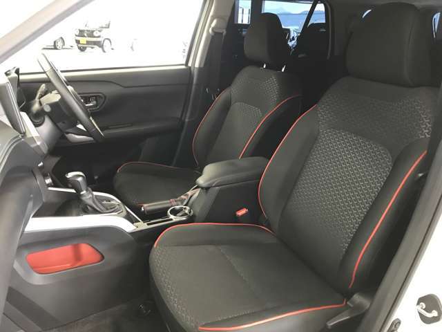 安心のカーライフを迎えて頂くに当たり、納車前点検整備は抜かり無く整備を行わせて頂きます。