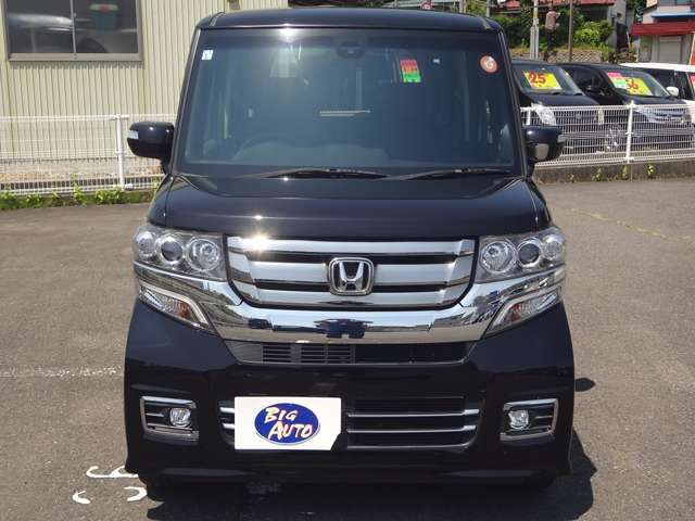 暗い夜道などの運転も安心のHIDライトです！