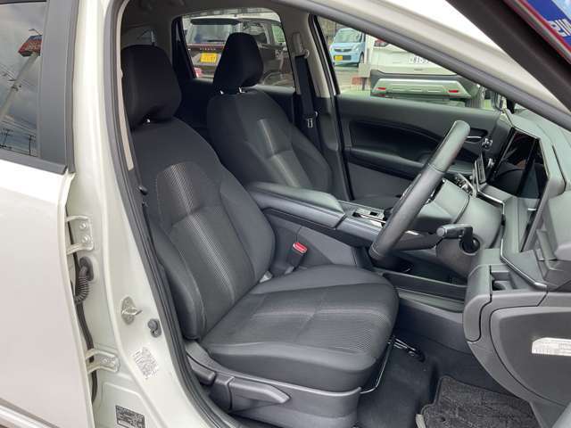 ぜひ一度座ってみてください。ご来店お待ちしております。