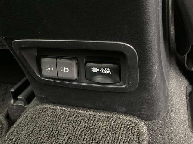 キャンプに行ったり、旅行に行ったりした時に、家電製品を使いたいこともあるはず。AC100Vがありますので、ドライヤーなどの家電製品も使えて便利ですね。