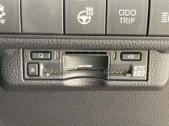 ITSスポットでの渋滞回避支援や安全運転支援などの恩恵を受けることができるETC2.0。クルマはもちろんETCも進化しています！
