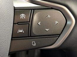 【レーダークルーズコントロール】高速道路での長距離走行が楽に！！自動で速度を保つクルーズコントロールが、衝突軽減システムと連携し、前方の車両を感知して車間を保つように速度調節してくれます！！