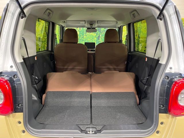 普段のお買い物や通勤、送迎等に十分な荷室スペースを確保しております。セカンドシートを倒すと、大きな荷物の積載も可能です♪