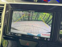 【バックカメラ】駐車時に後方がリアルタイム映像で確認できます。大型商業施設や立体駐車場での駐車時や、夜間のバック時に大活躍！運転スキルに関わらず、今や必須となった装備のひとつです！
